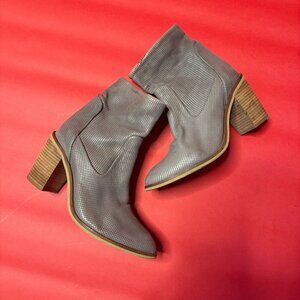 Handcrafted Grey Leather Booties by EOS Portugal – Soft Perforated Leather